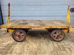 Oude industriële transportkar van gietijzer salontafel tafel, Comme neuf, Rectangulaire, 50 à 100 cm, Moins de 50 cm