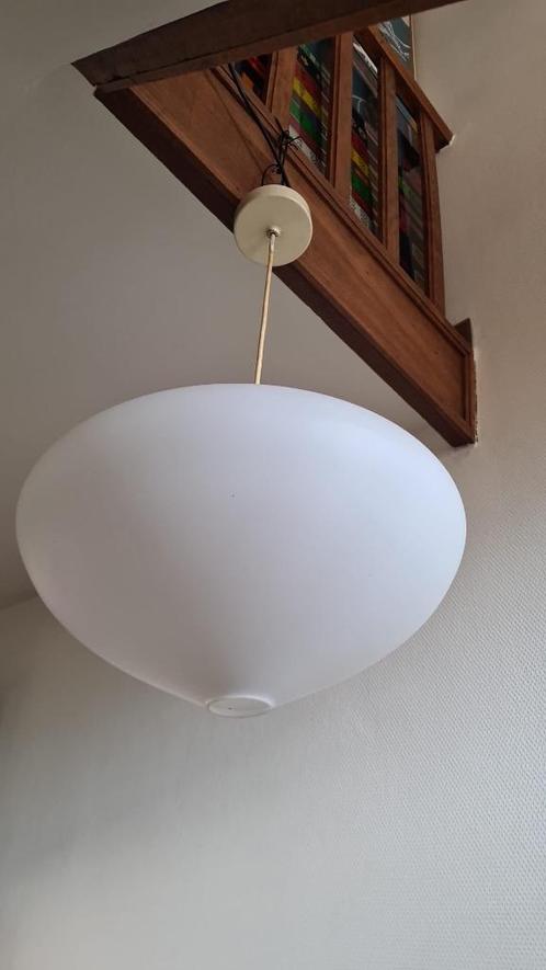 Hanglamp Raak Amsterdam, B-1068/H Opaline glas pendant, 1962, Huis en Inrichting, Lampen | Hanglampen, Gebruikt, 50 tot 75 cm