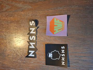 Verzamel stickers beschikbaar voor biedingen
