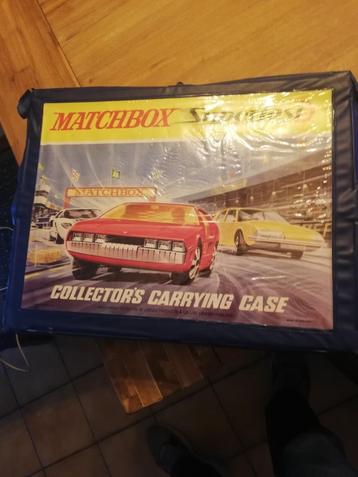 MATCHBOX KOFFER + 48 AUTOTJES beschikbaar voor biedingen