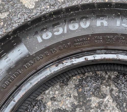 2 pneus Continental 185/60 R15 – bon état, Auto-onderdelen, Banden en Velgen, Band(en), Winterbanden, 15 inch, 185 mm, Personenwagen