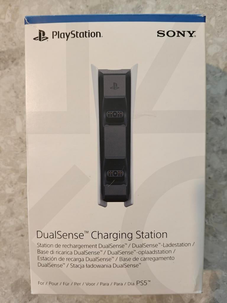 PS5 DualSense Charging Station – Origineel Sony – Nieuw, Games en Spelcomputers, Spelcomputers | Sony Consoles | Accessoires, Ophalen of Verzenden