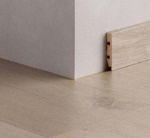Plinten Pergo PGSK04390, Doe-het-zelf en Bouw, Plinten en Afwerking, Nieuw, Plinten, Eiken, 200 tot 250 cm, Ophalen