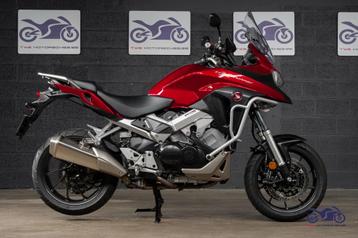 Honda Vfr 800 Crossrunner - 13.600 km beschikbaar voor biedingen