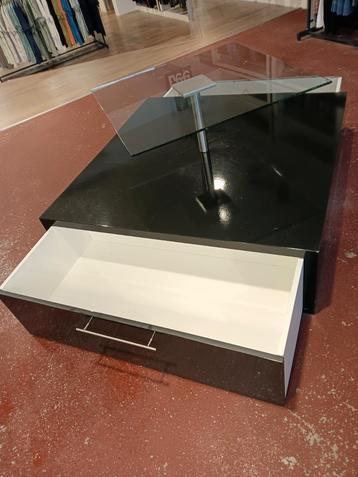 Presentatietafel met bergruimte, Enlèvement, Utilisé