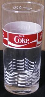 Coca Cola glas 0.25 l met rode band Trink Coca-Cola Oostenri, Verzamelen, Ophalen of Verzenden, Nieuw