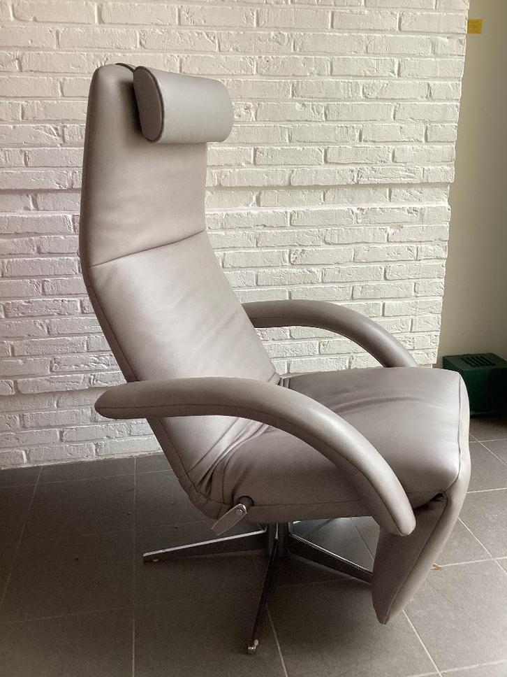 Recent model Nori relax+kussen Yoga Medi, Huis en Inrichting, Fauteuils, Zo goed als nieuw, Leer, Ophalen