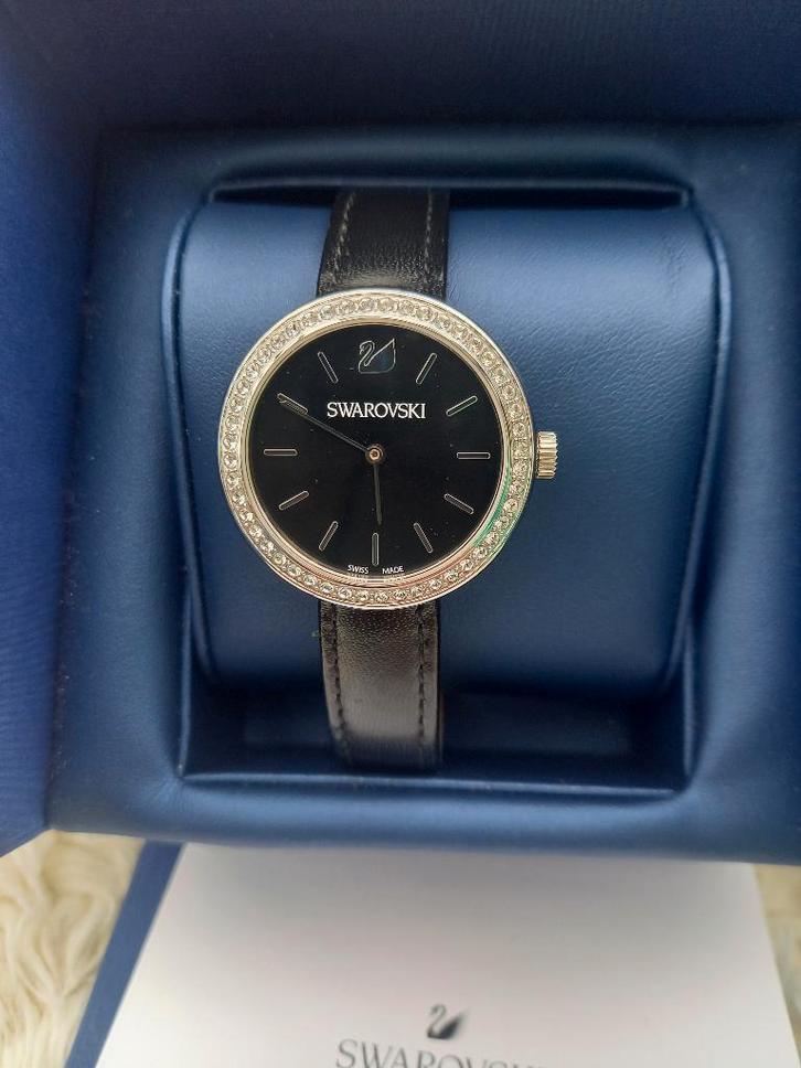 Swarovski daghorloge, Handtassen en Accessoires, Horloges | Dames, Zilver, Leer, Ophalen of Verzenden