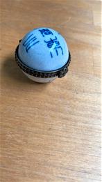 Magnifique ancien pilulier en porcelaine, Enlèvement