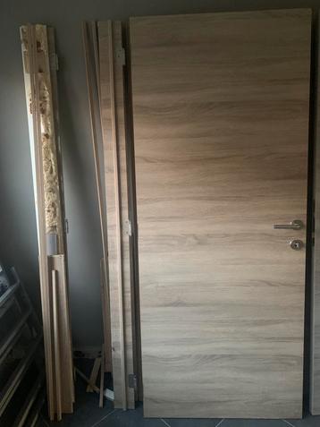 3 Beige deuren en 1 grijze deur te koop : 830x2015 beschikbaar voor biedingen