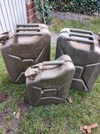 Jerrycans belgisch leger, Ophalen