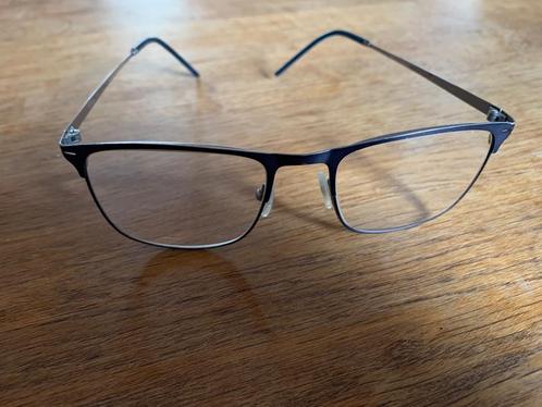 Afflelou bril blauw stalen frame 140mm Goede conditie, Handtassen en Accessoires, Zonnebrillen en Brillen | Dames, Gebruikt, Bril