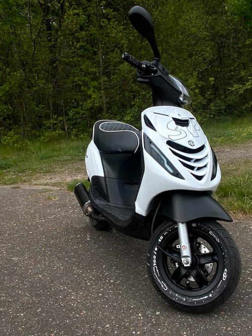 Piaggio zip 50cc, Fietsen en Brommers, Brommeronderdelen | Scooters, Piaggio, Zadel, Ophalen
