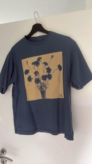 T-shirt van calvin klein beschikbaar voor biedingen