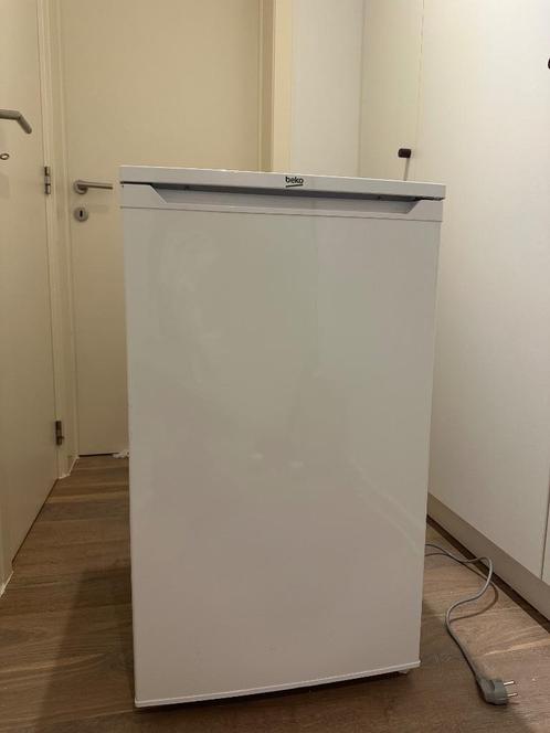 Beko low frost tafeldiepvriezer te koop, Elektronische apparatuur, Vriezers en Diepvrieskisten, Zo goed als nieuw, Vrijstaand