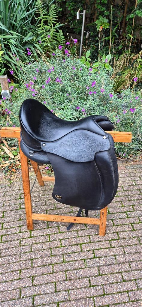 Ghost c line bolzano piccolo boomloos, Dieren en Toebehoren, Paarden en Pony's | Zadels, Zo goed als nieuw, Dressuur, Ophalen of Verzenden