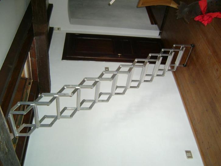 échelle de grenier en aluminium, Bricolage & Construction, Quincaillerie & Fixations, Comme neuf, Autres types, 250 mm ou plus