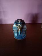 Buste de pharaon, Ophalen