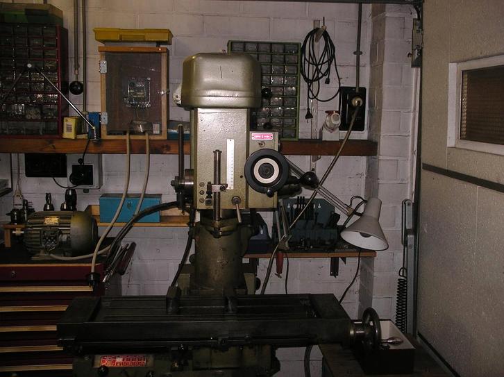 Boorfreesmachine, Doe-het-zelf en Bouw, Draaibanken, Ophalen of Verzenden