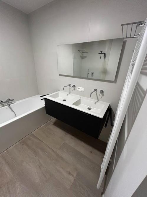 badkamer, Huis en Inrichting, Badkamer | Complete badkamers, Zo goed als nieuw, Met bad, Ophalen
