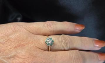 Gouden Vintage ring edelsteen smaragd en diamant. 2025/654. beschikbaar voor biedingen