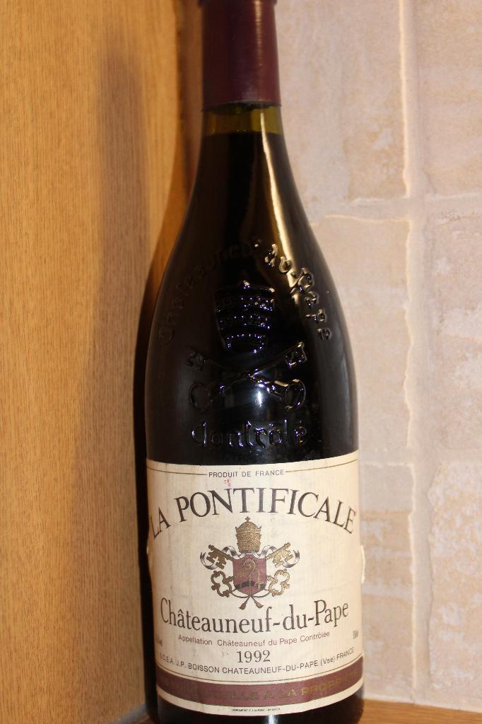 De Pauselijke Kerk 1992 Châteauneuf-du-Pape, Verzamelen, Wijnen, Zo goed als nieuw, Rode wijn, Frankrijk, Vol, Ophalen