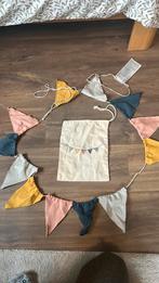 Vlagjes om op te hangen, decoratie kinderkamer, Ophalen, Zo goed als nieuw