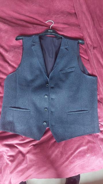 HUGO BOSS VEST MAAT L beschikbaar voor biedingen