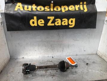 Aandrijfas links-voor van een Volkswagen Polo beschikbaar voor biedingen