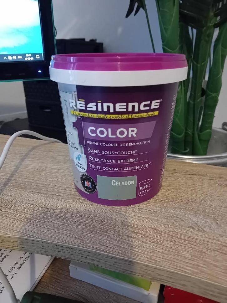 Pot de couleur pour carrelages, Huis en Inrichting, Woonaccessoires | Krantenbakken en Lectuurbakken, Nieuw, Ophalen