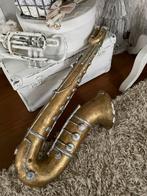 Saxophone brocante 75 cm bij 28 cm, Antiquités & Art, Enlèvement ou Envoi
