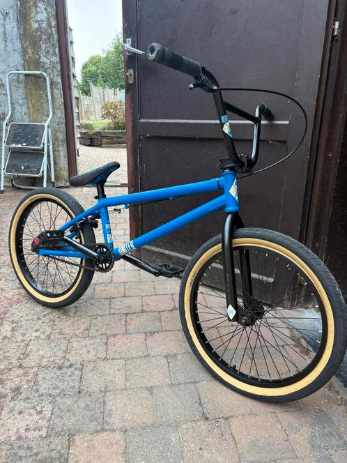 Bmx united brand, Fietsen en Brommers, Fietsen | Crossfietsen en BMX, Zo goed als nieuw, 16 tot 20 inch, Staal, V-brakes, Ophalen of Verzenden