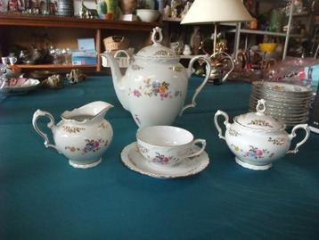 très beau service à café en porcelaine (12 pers.) beschikbaar voor biedingen