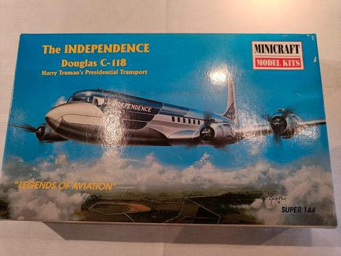 Minicraft 14447 'The Independence' Douglas C-118 1:14, Hobby & Loisirs créatifs, Modélisme | Avions & Hélicoptères, Comme neuf