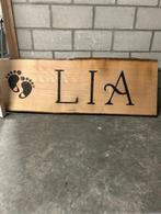 Plaque de naissance avec poteaux Lia, Enfants & Bébés, Accessoires de mode pour bébé, Enlèvement, Comme neuf