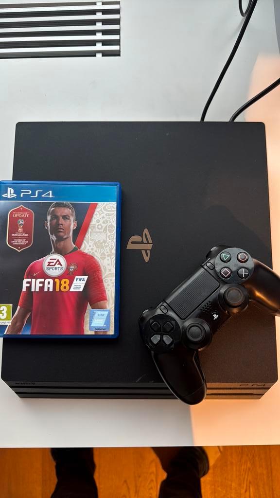 PS4 pro 1tb met 1 ps4 controller, Games en Spelcomputers, Spelcomputers | Sony PlayStation 4, Zo goed als nieuw, Pro, 1 TB, Met 1 controller