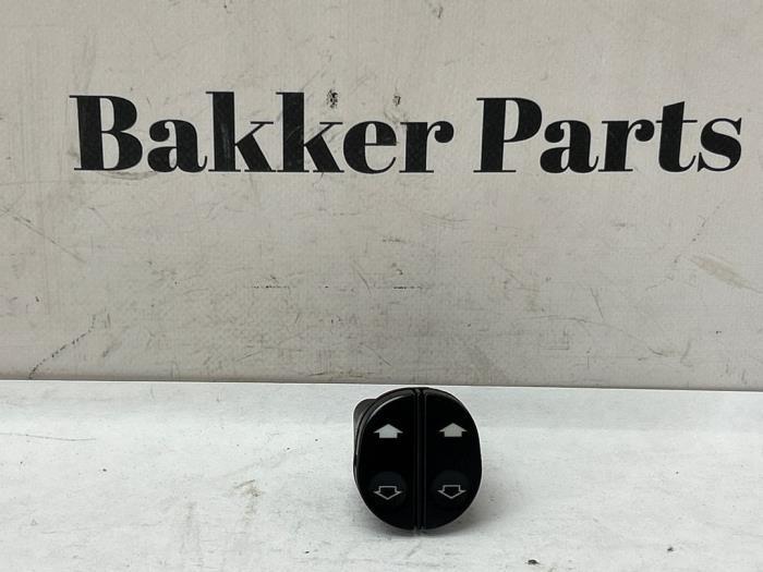 Elektrisch Raam Schakelaar van een Ford Fiesta, Auto-onderdelen, Dashboard en Schakelaars, Ford, Gebruikt, 3 maanden garantie