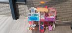 Malibu Barbie House avec de nombreux accessoires et un ascen, Enfants & Bébés, Jouets | Extérieur | Cabanes d'enfant, Comme neuf