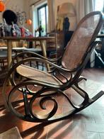 Mooie schommelstoel, Huis en Inrichting, Stoelen, Riet of Rotan, Gebruikt, Bruin, Eén