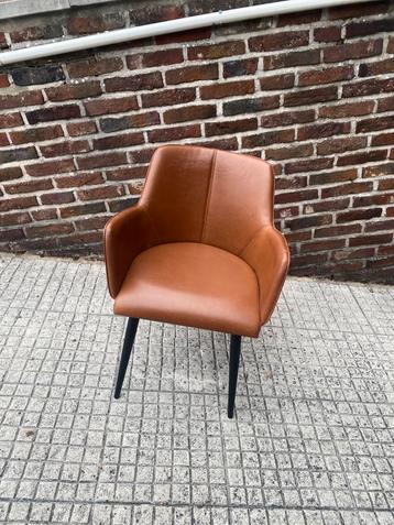 6 stoelen gratis beschikbaar voor biedingen