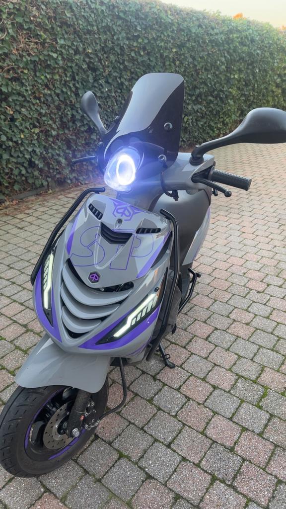Piaggo zip iget E5, Fietsen en Brommers, Scooters | Piaggio, Zo goed als nieuw, Zip, Ophalen