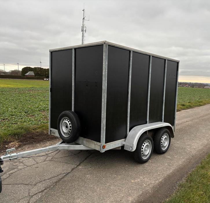Remorque fermee fourgon double essieux, Autos : Divers, Remorques, Comme neuf, Enlèvement