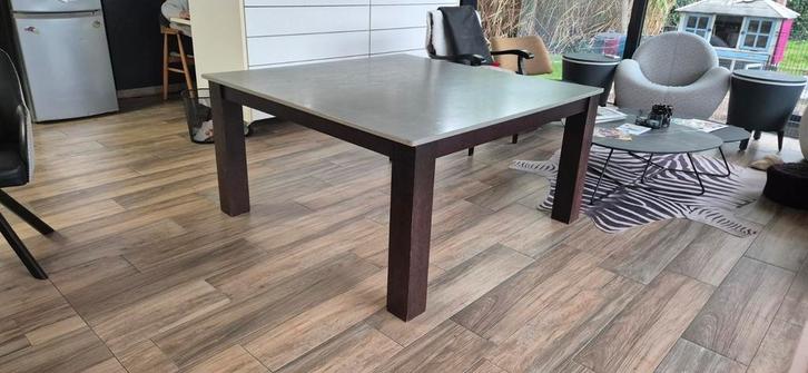 Vierkante eettafel, Huis en Inrichting, Tafels | Eettafels, Gebruikt, Ophalen