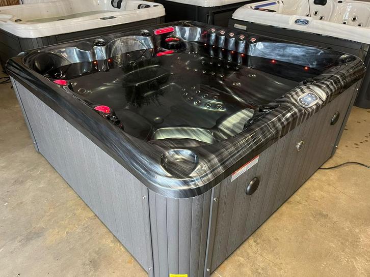 Beursmodel 6 persoons Devine Spa Wonder in nieuwstaat!!!, Tuin en Terras, Zwembad-toebehoren, Zo goed als nieuw, Filter, Ophalen