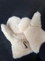 Beige Faux Fur Mittens – Soft, Fluffy & Neutral Winter Style, Maat 38/40 (M), Autre, Nieuw, Ophalen of Verzenden