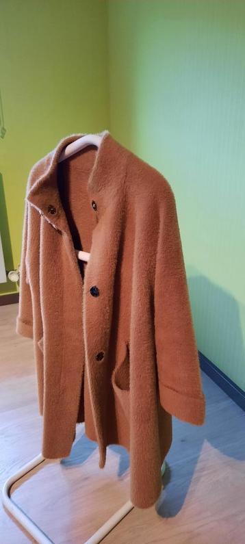 jas van imitatiebont beschikbaar voor biedingen