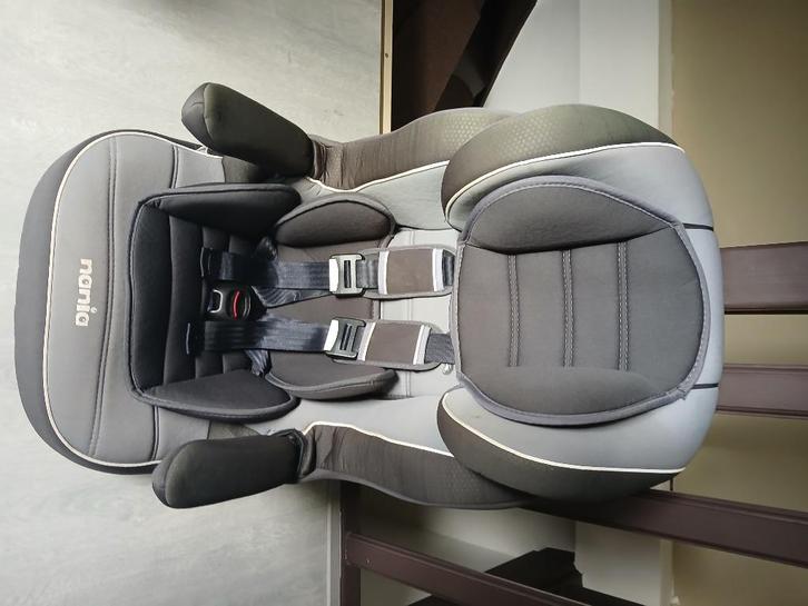 Autostoel 9-18kg, Kinderen en Baby's, Autostoeltjes, Zo goed als nieuw, Overige merken, 9 t/m 18 kg, Autogordel, Afneembare rugleuning