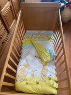 Spijlen kinderbedje met nieuwe matras, Kinderen en Baby's, Kinderkamer | Bedden, Ophalen, Zo goed als nieuw, Matras