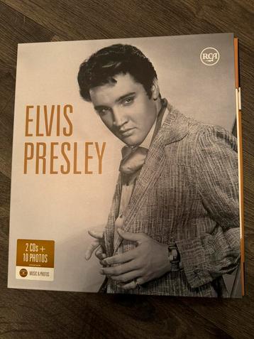 Coffret Elvis Presley avec 2 CD et 10 grandes photos 