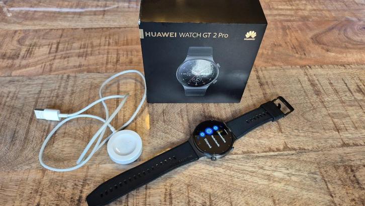 Huawei Watch GT 2 Pro, Handtassen en Accessoires, Smartwatches, Zo goed als nieuw, Android, Zwart, Ophalen of Verzenden